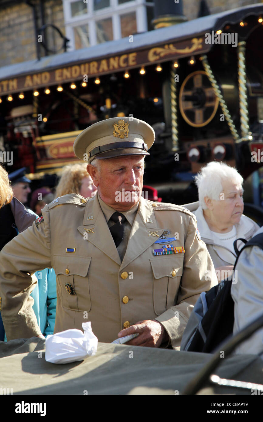 1940S US ARMY OFFICER REENACTOR PICKERING NORTH YORKSHIRE 15 October 2011 Stock Photo