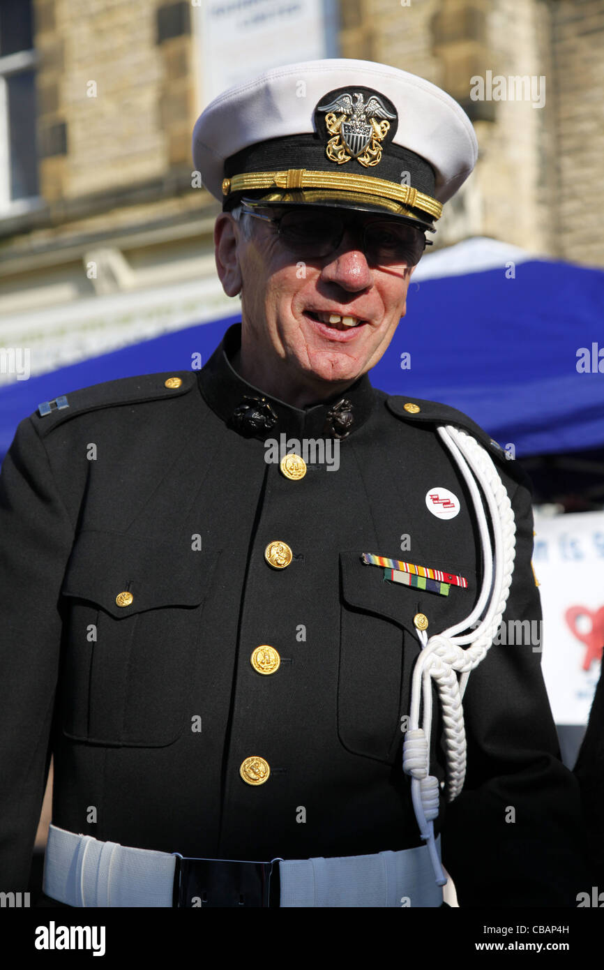 1940S NAVY OFFICER REENACTOR PICKERING NORTH YORKSHIRE 15 October 2011 Stock Photo