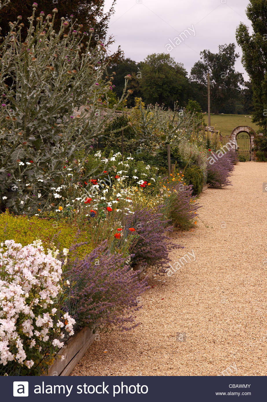 Gravel Path Uk Stock Photos & Gravel Path Uk Stock Images Alamy