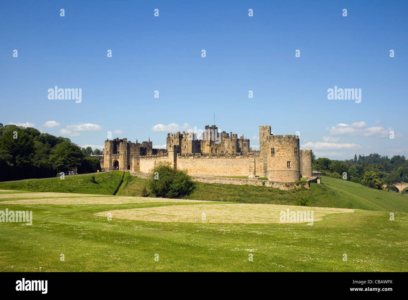 Alnwick Castle, Alnwick, Northumberland, England Stock Photo Alamy