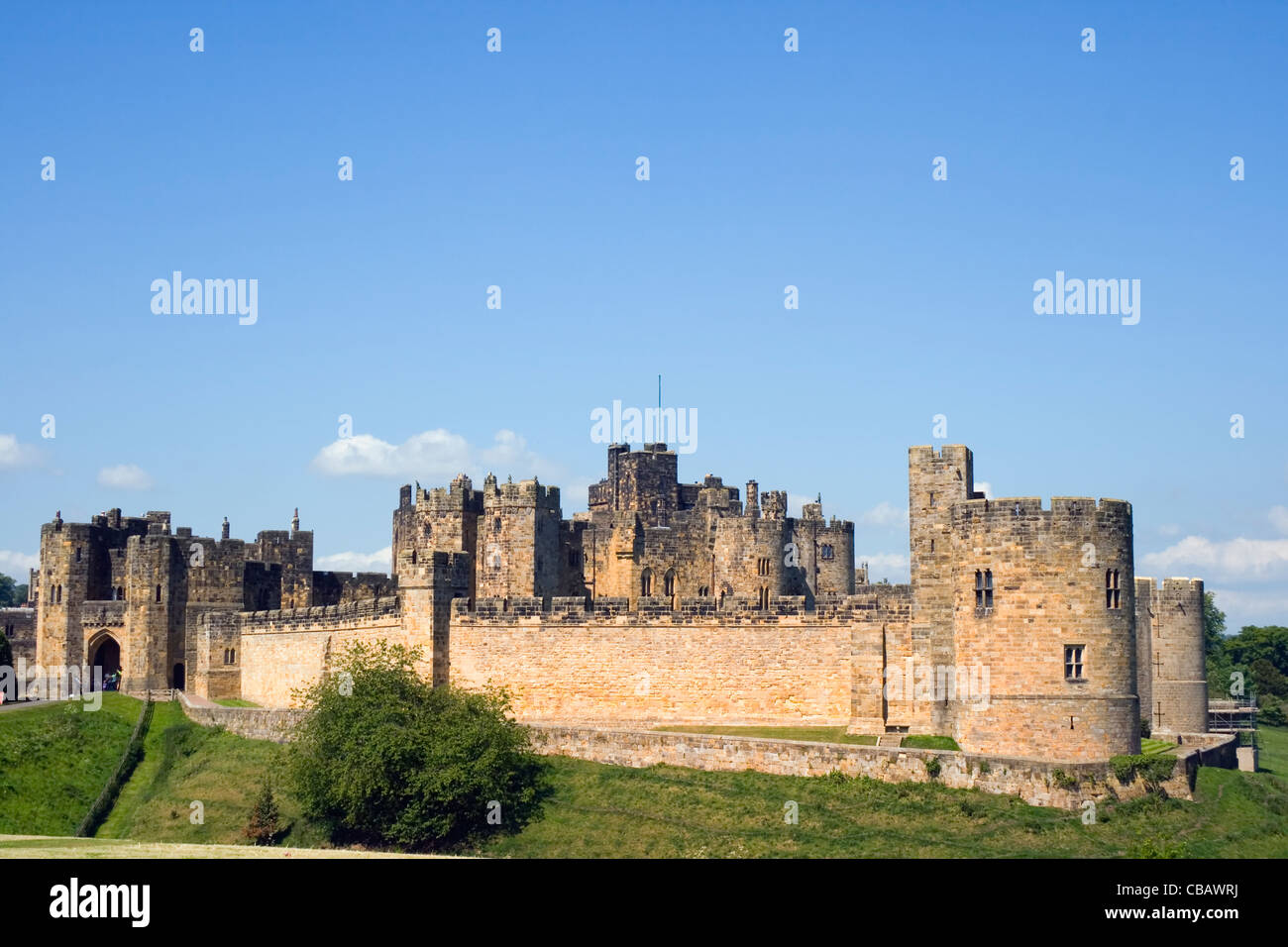 Alnwick Castle, Alnwick, Northumberland, England Stock Photo Alamy