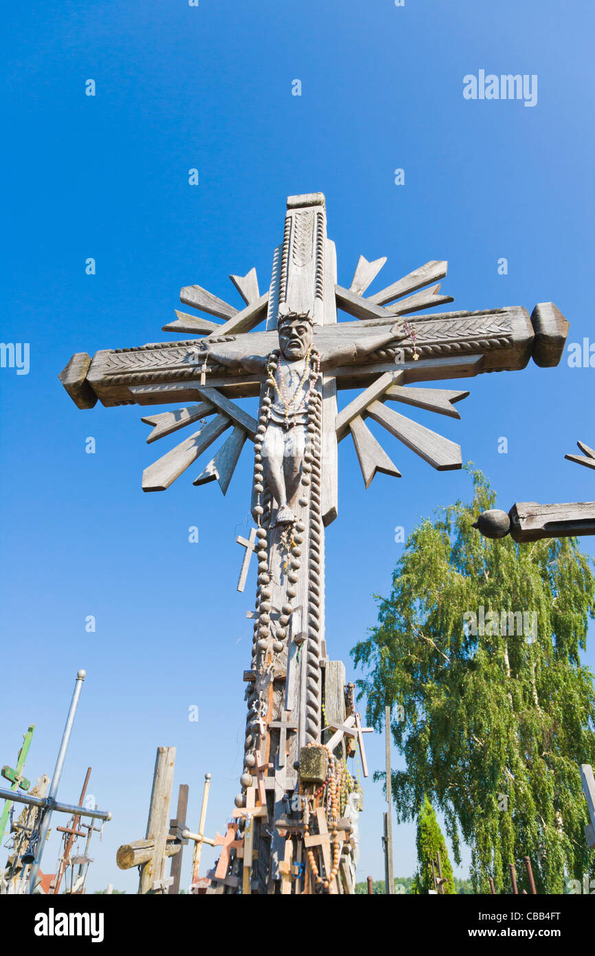 Kriziu kalnas, The Hill of Crosses, a site of pilgrimage, 12 km north of the city of Siauliai, Lithuania Stock Photo