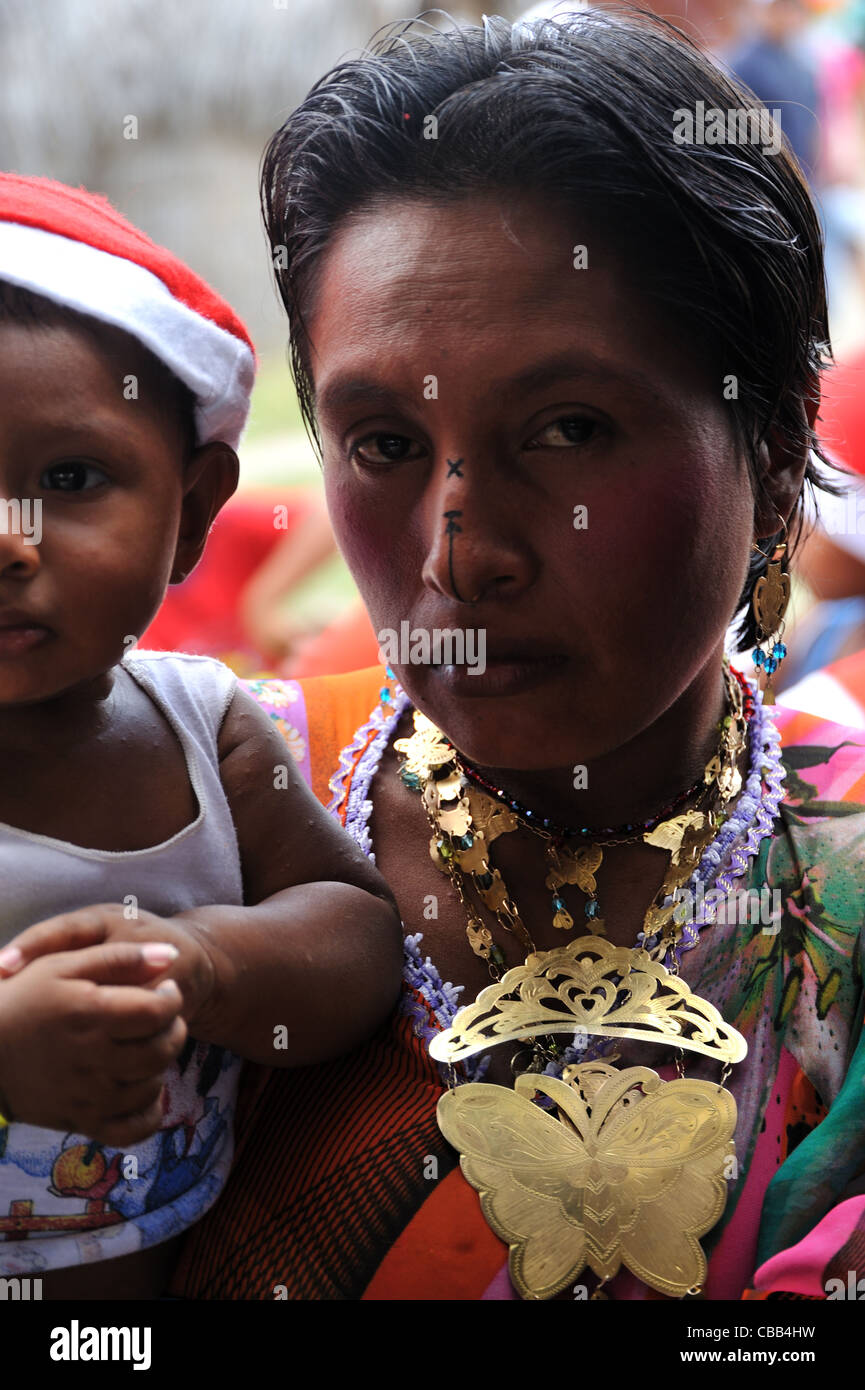 kuna indian woman at Corbisky island in the kuna yala, Panama Stock Photo