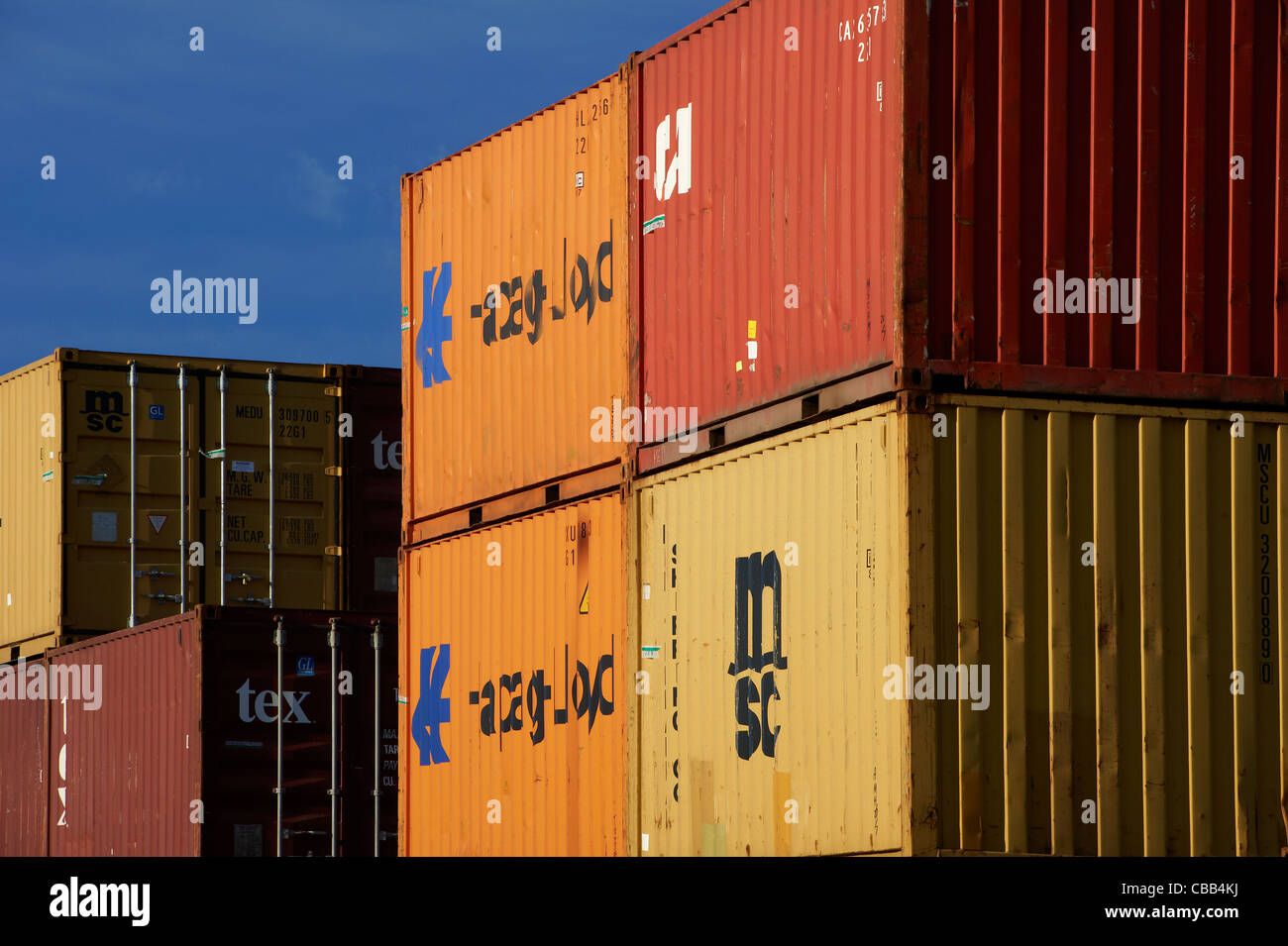 Ups containers hires stock photography and images Alamy
