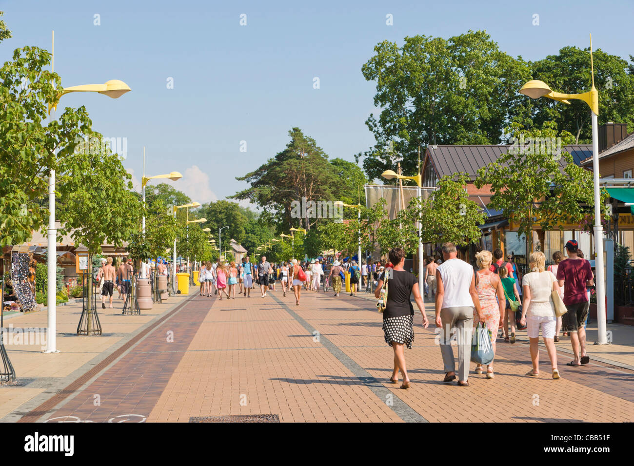 J Basanaviciaus gatve, J Basanaviciaus Street, pedestrian street leading to beach, Palanga, Lithuania Stock Photo