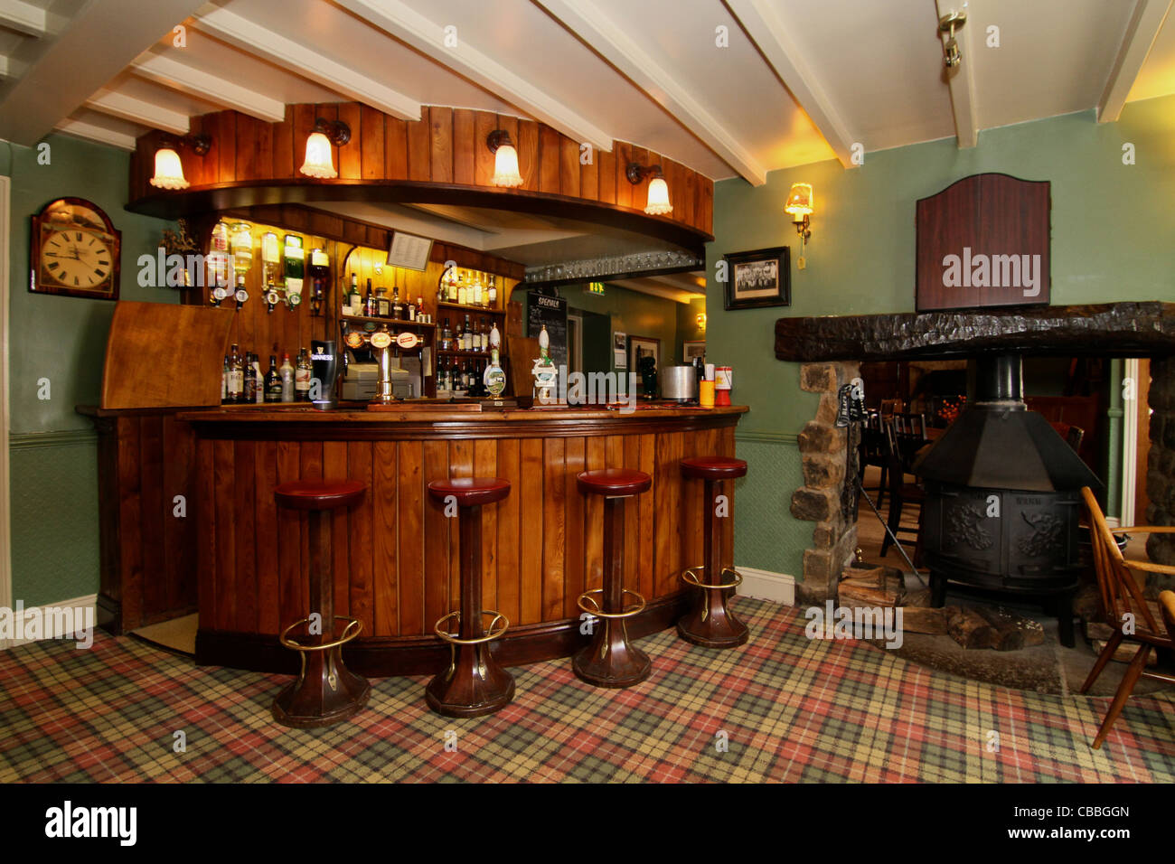bar area of a traditional yorkshire dales country pub Stock Photo Alamy