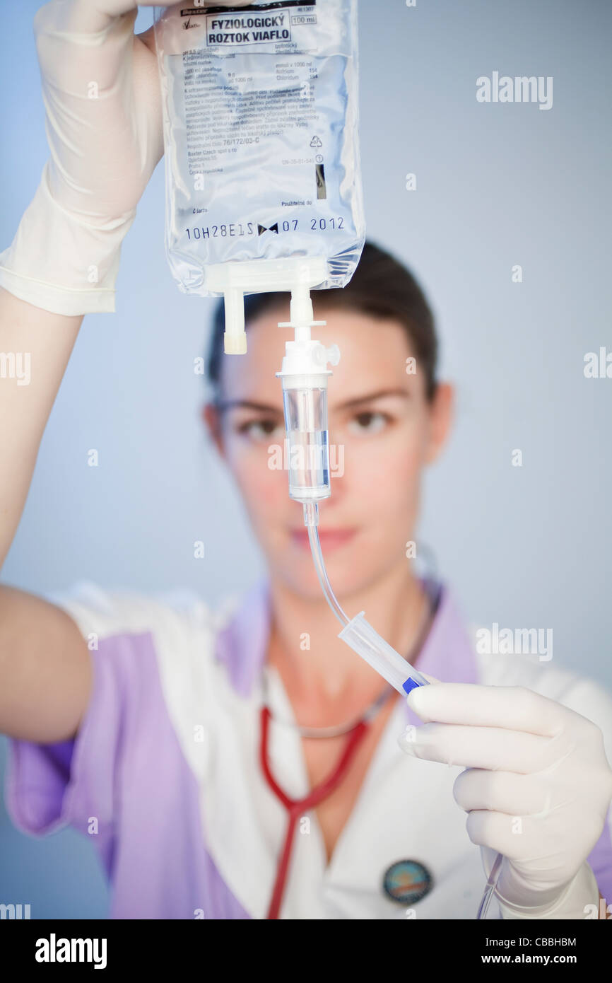 health care, nurse, nursing sister, woman, infusion bottle, drip (CTK