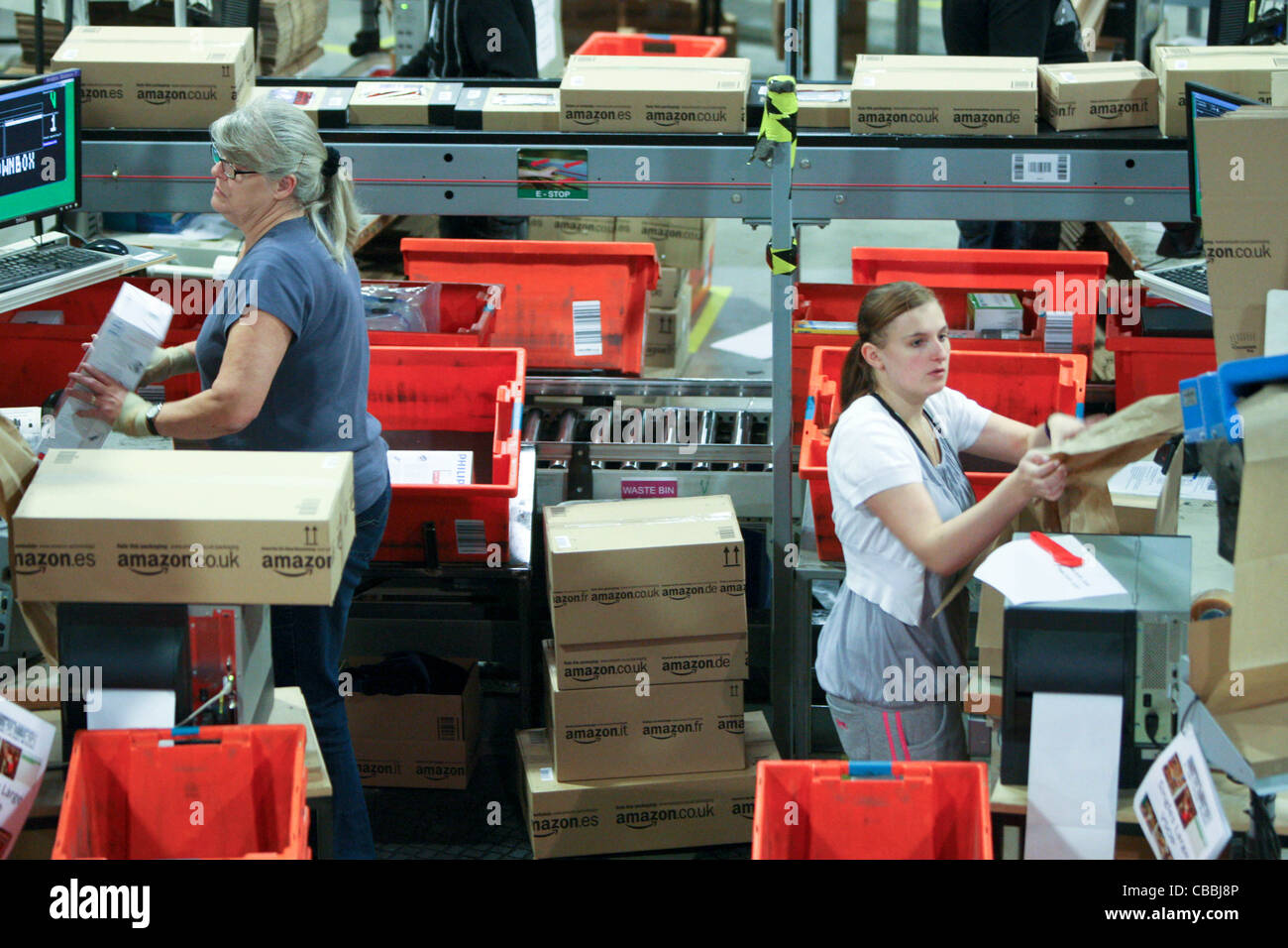 Amazon Warehouse High Resolution Stock Photography and Images Alamy