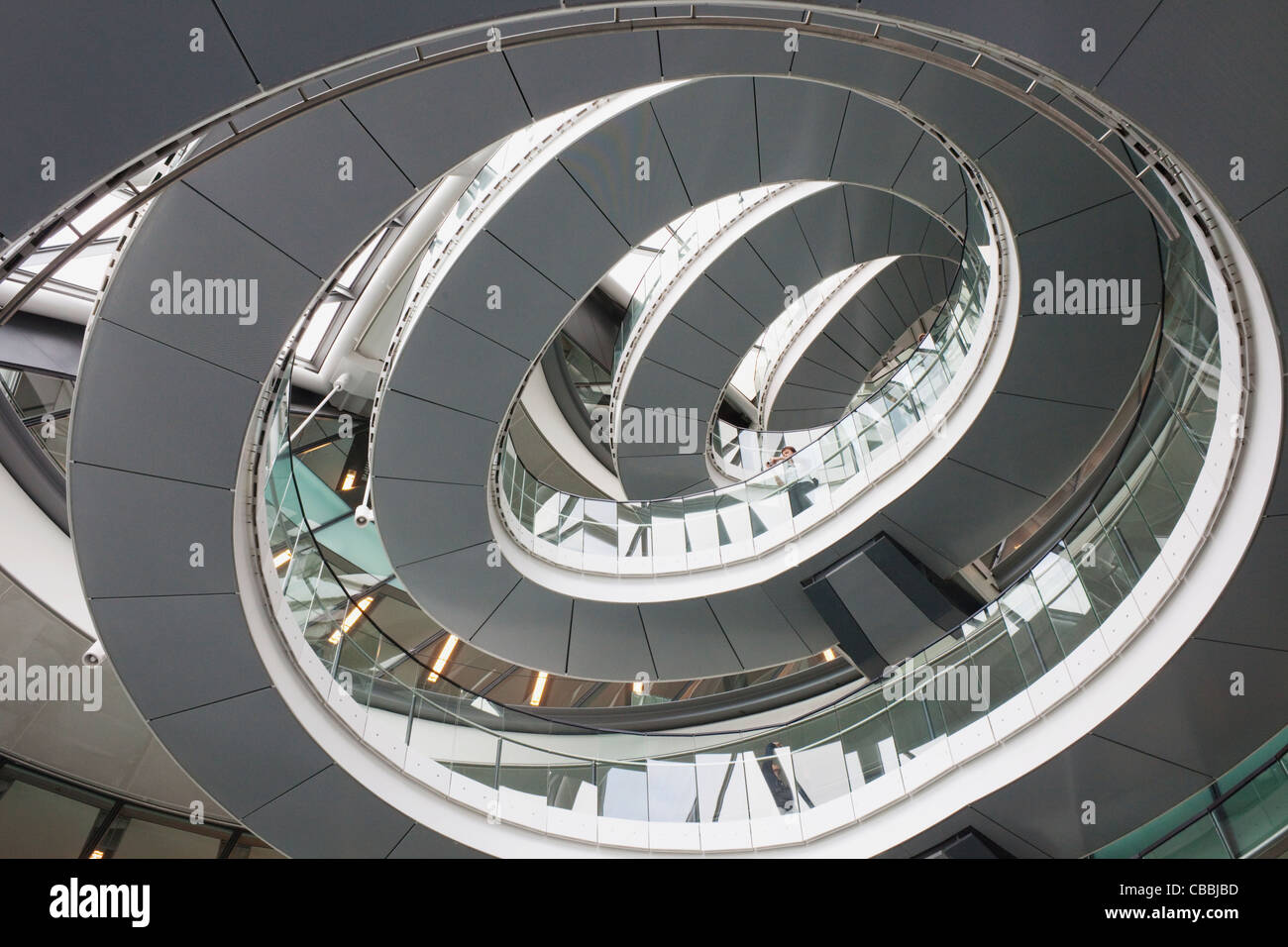 City hall building london interior hi-res stock photography and images ...