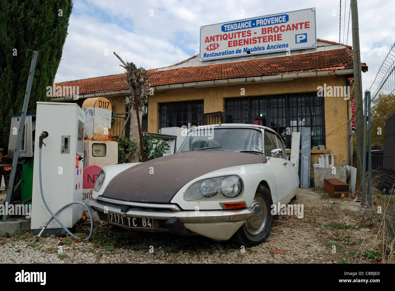A Citroen DS car at a brocante (antique shop). Orange, Vaucluse, Provence, France. Stock Photo