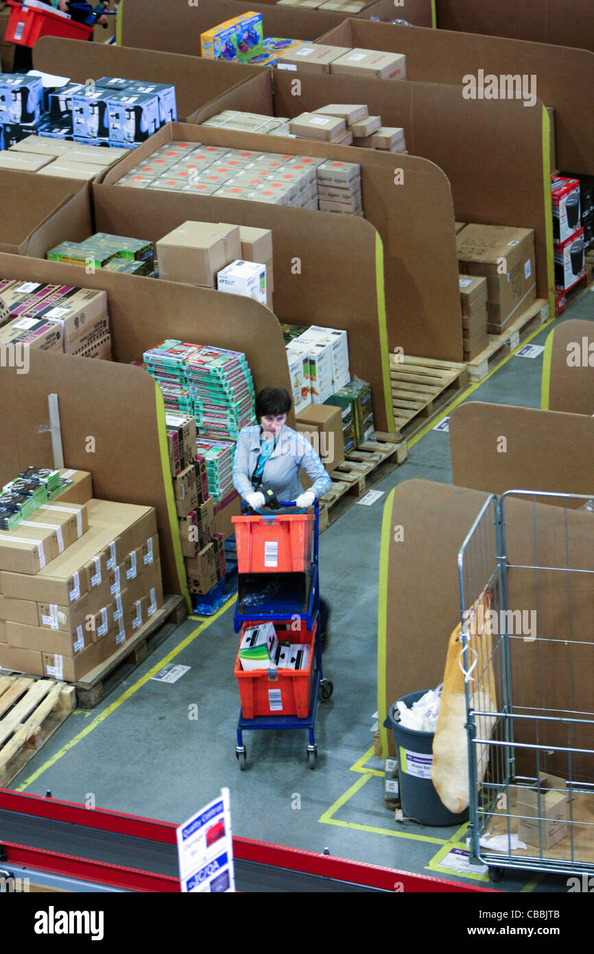 Amazon warehouse milton keynes hires stock photography and images Alamy
