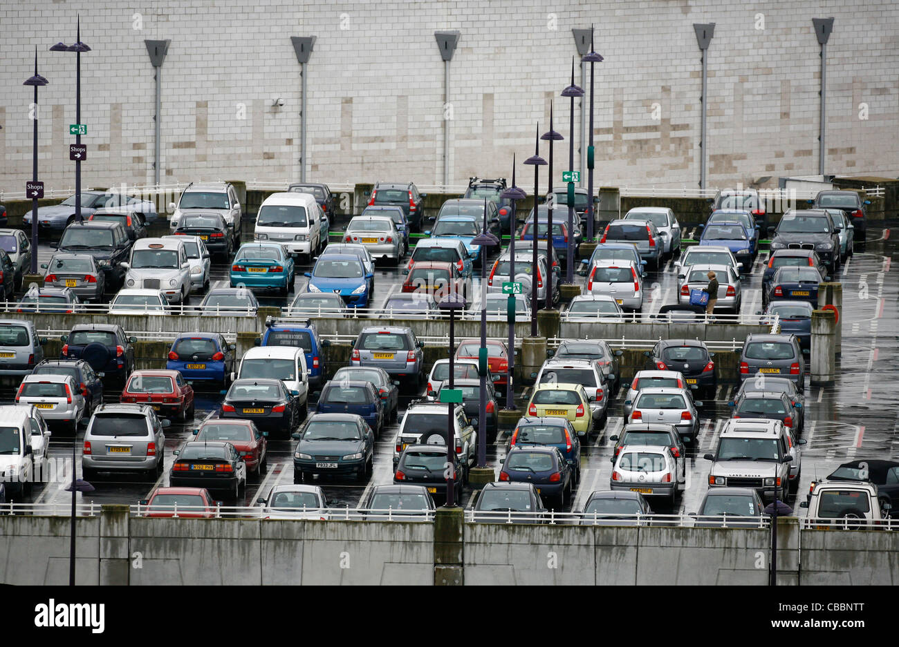 Bluewater shopping centre car park hires stock photography and images