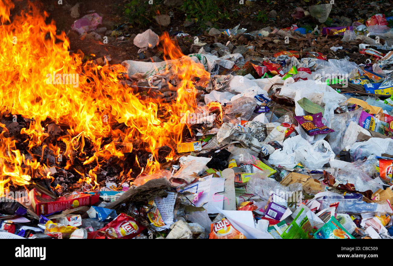 Burning household waste in the indian countryside Stock Photo 41449305
