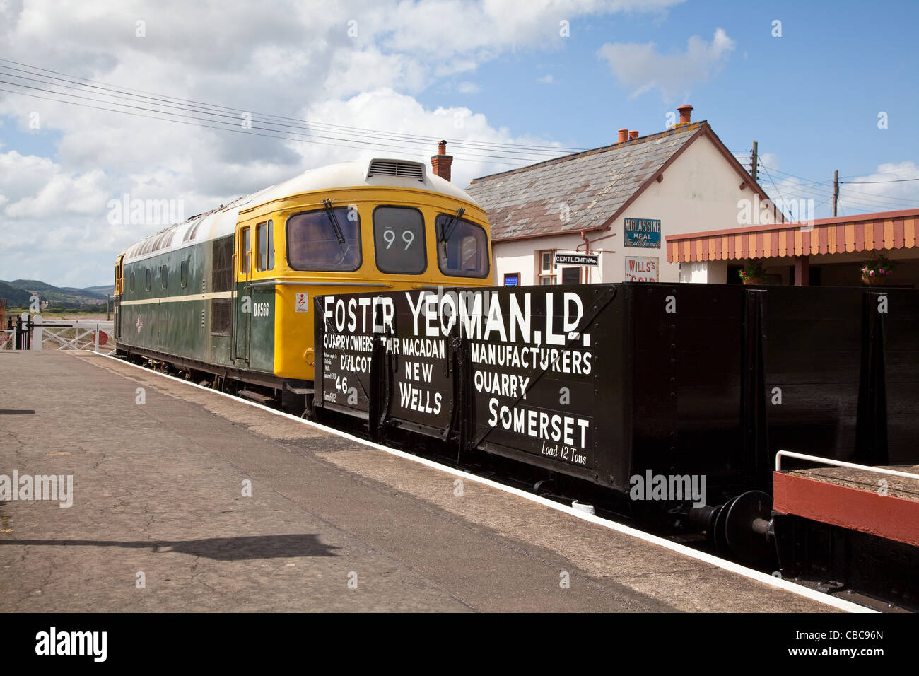 CLASS 33 'CROMPTON” No. D6566 diesel locomotive at Blue Anchor Somerset Stock Photo