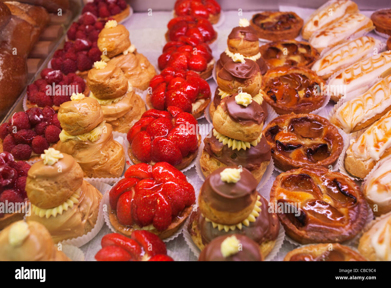 Page 3 Parisian Cake High Resolution Stock Photography And Images Alamy Page 3 Parisian Cake High Resolution Stock Photography And Images Alamy