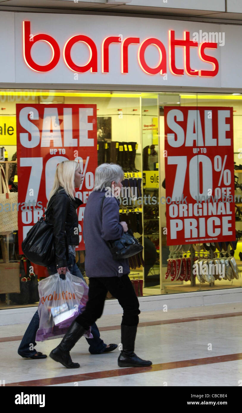 Barratts Shoe Shop Front Hi res Stock Photography And Images Alamy