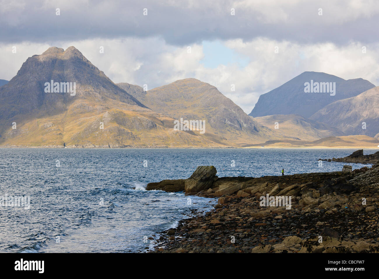 elgol-harbour-sgurr-alasdair-ceann-na-beinne-mountain-the-cuillin-hills