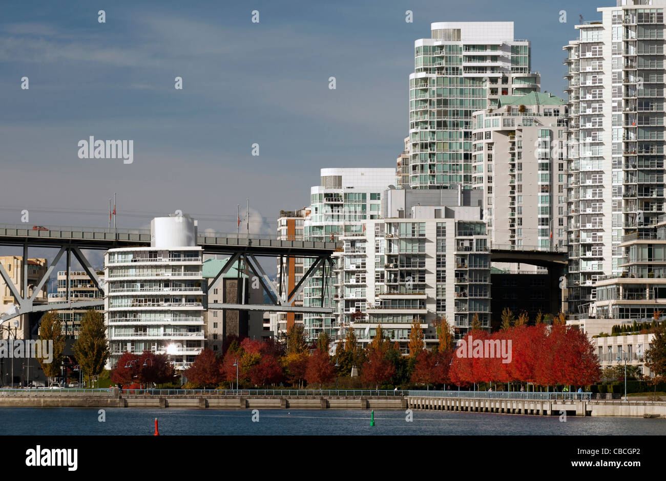 Apartment buildings by the sea at Yaletown in Vancouver Stock Photo Alamy