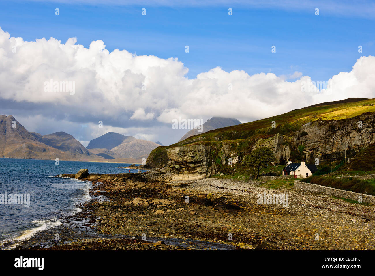 elgol-harbour-sgurr-alasdair-ceann-na-beinne-mountain-the-cuillin-hills