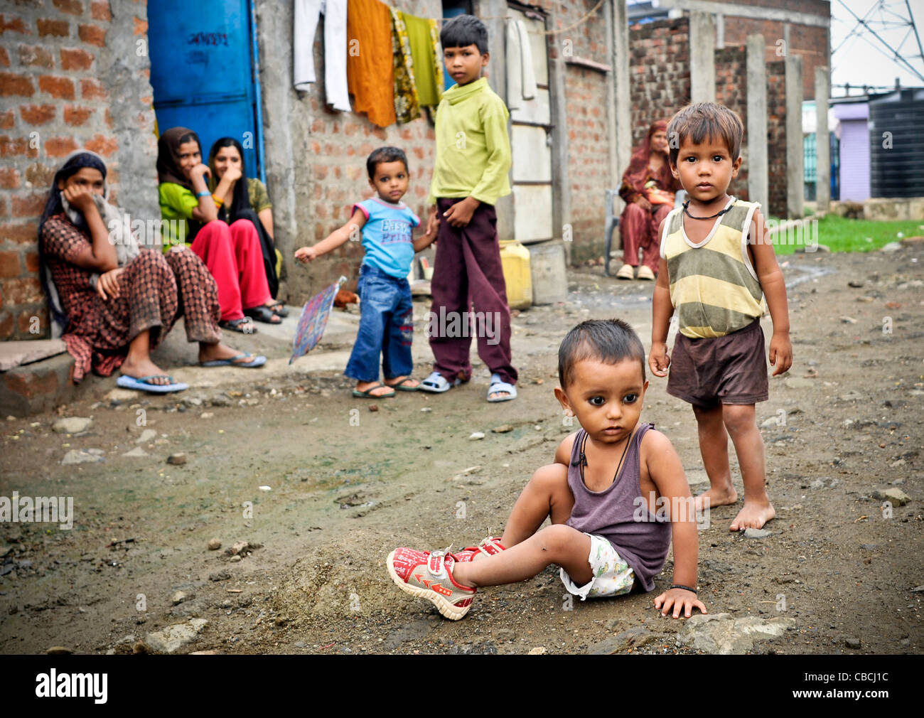 Portraits Of Poverty Stricken Indian Children And Families In Bhopal ...