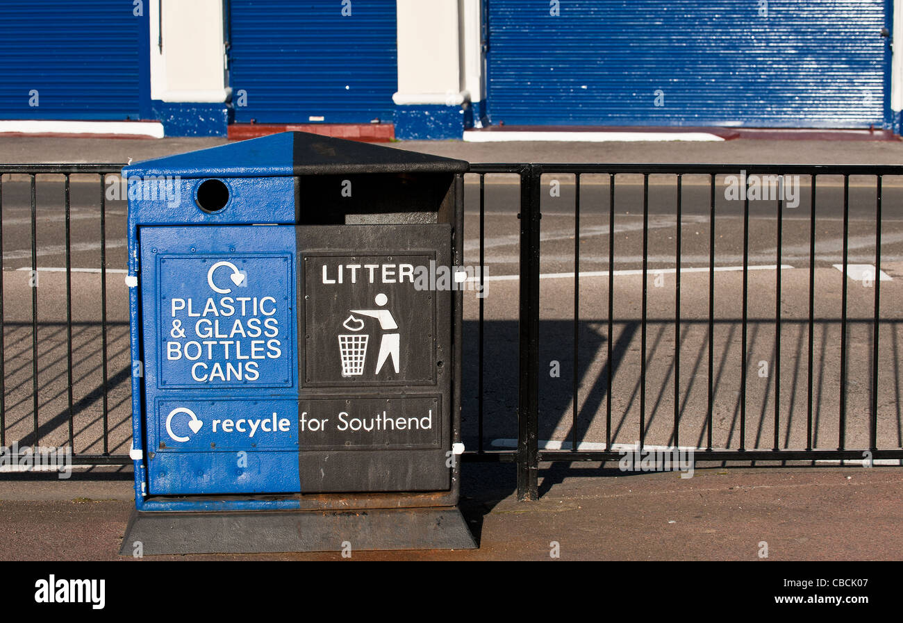Recycling and litter bins in Southend Stock Photo Alamy