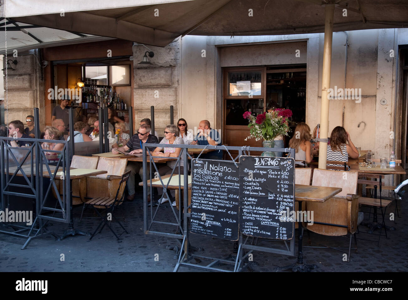 Campo de' fiori restaurant hi-res stock photography and images - Alamy
