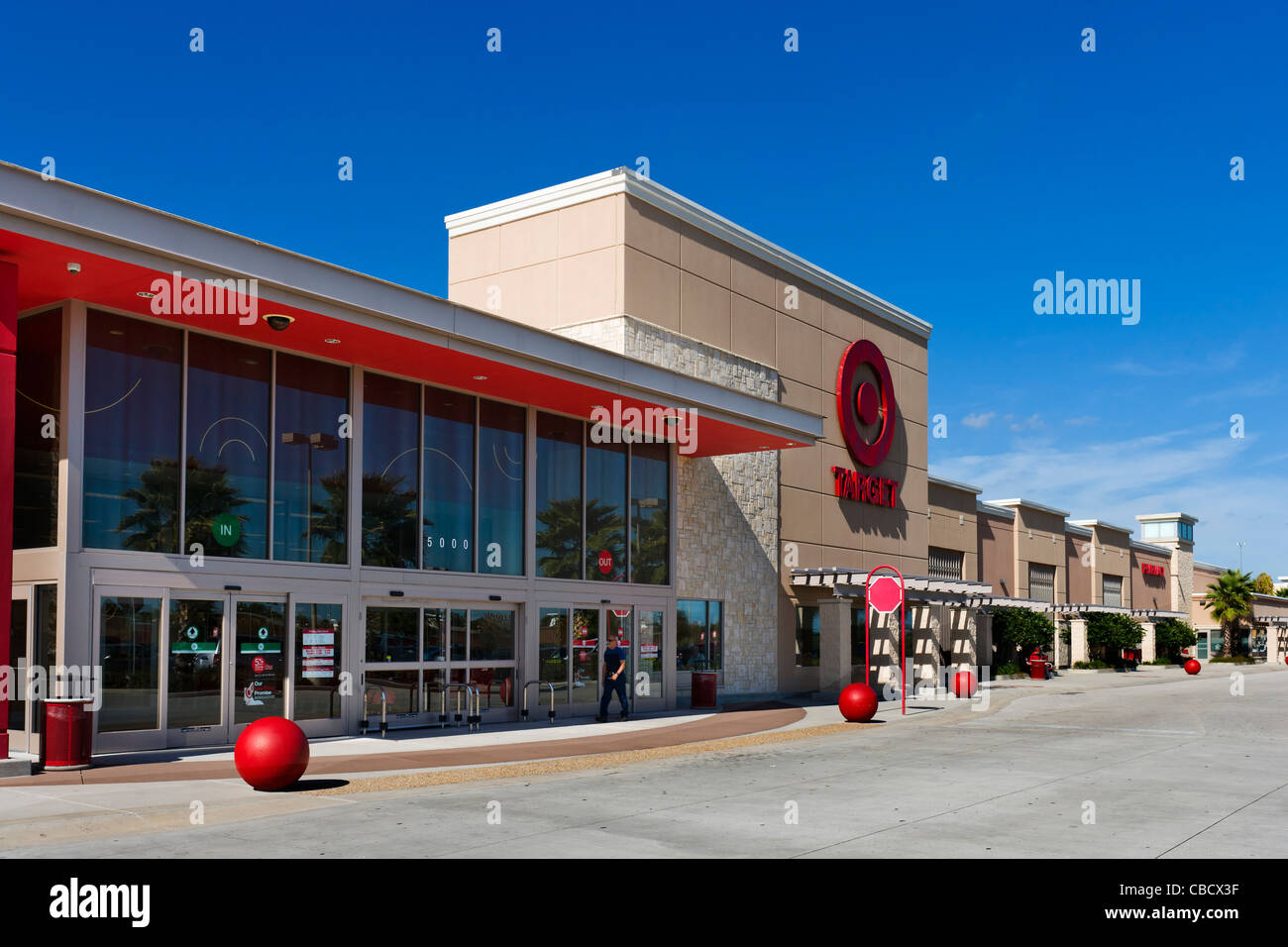 Super Target store / superstore / hypermarket in Virginia Gateway Shopping  Center, Gainesville, Virginia, USA Stock Photo - Alamy