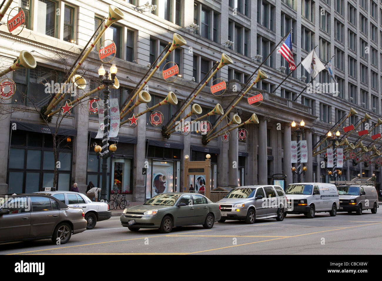 State street chicago macys hires stock photography and images Alamy