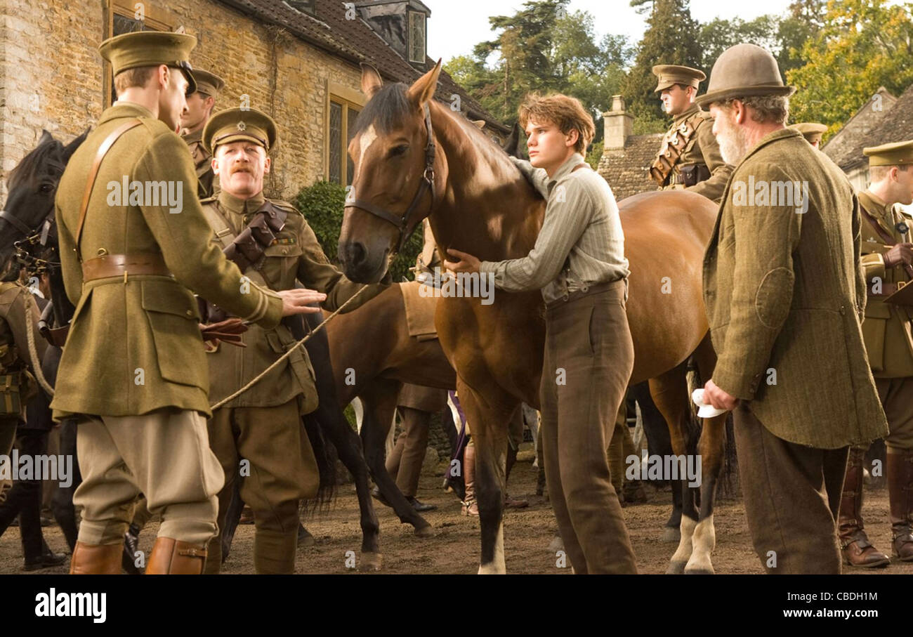 WAR HORSE  2011 DreamWorks film directed by Stephen Spielberg with Jeremy Irvine centre. Photo Andrew Cooper Stock Photo