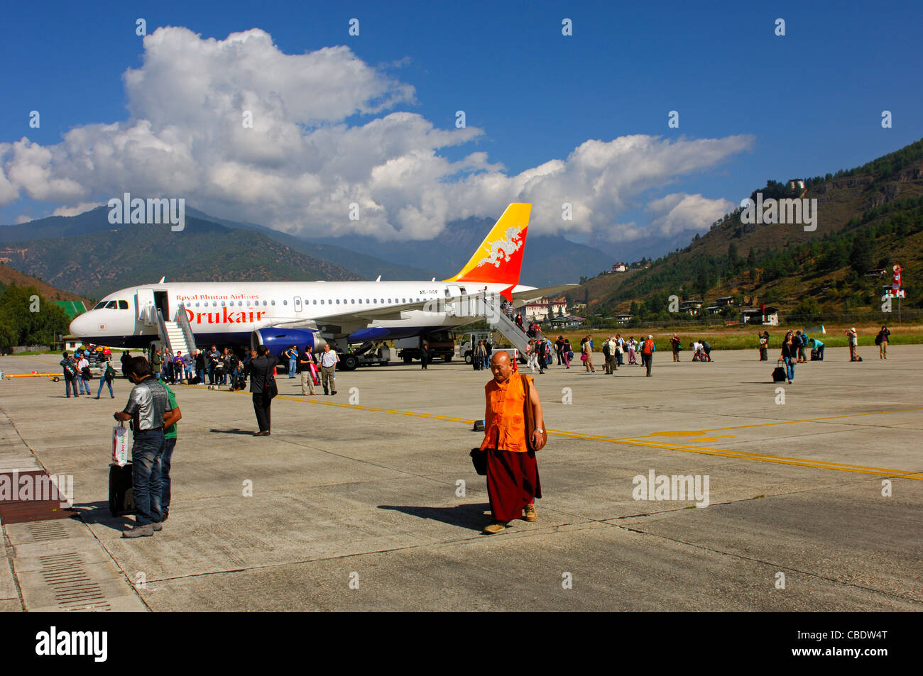 Drukair Airbus 319 arriving at Paro International Airport, Paro, Bhutan Stock Photo