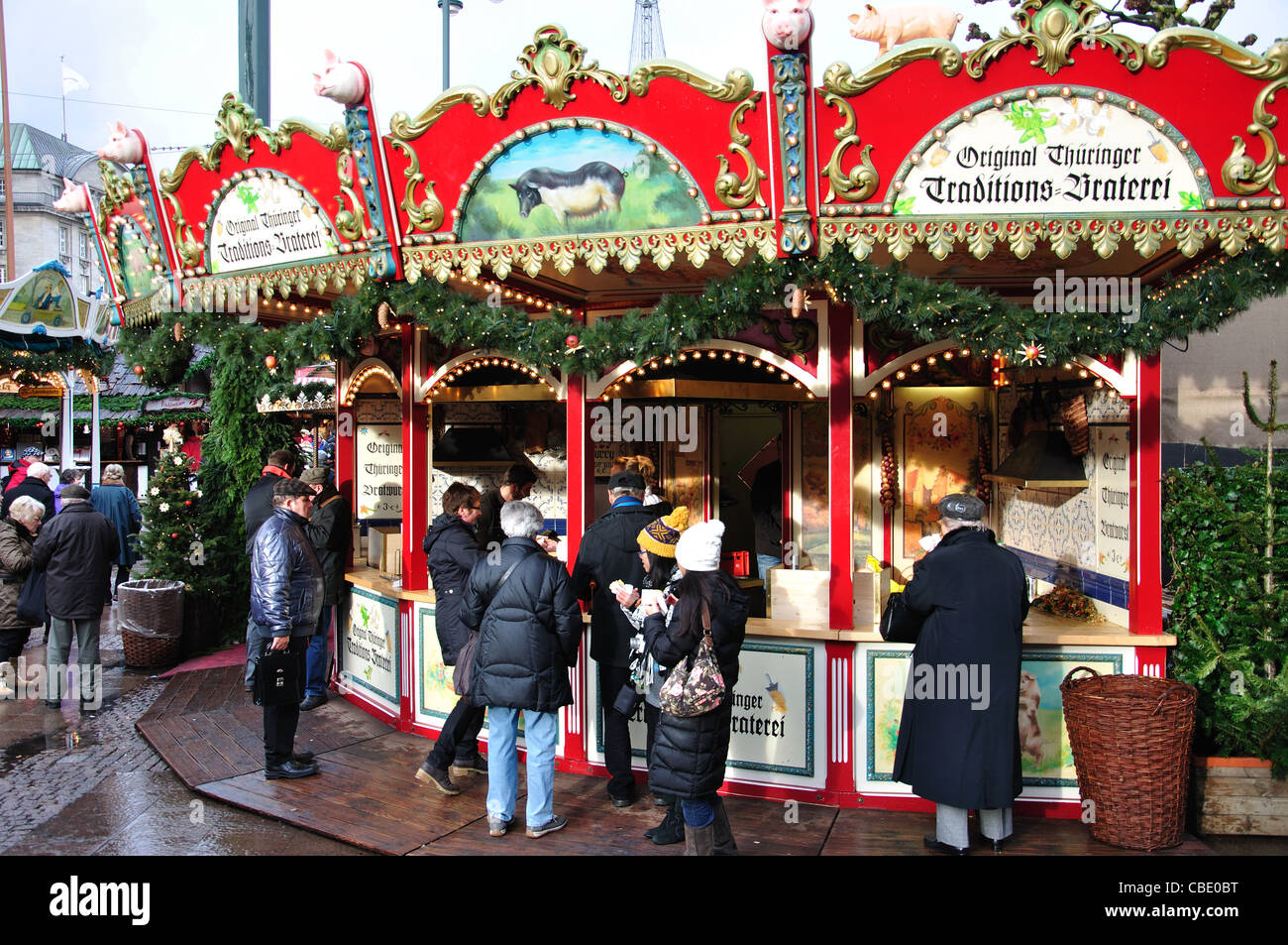 Thüringer sausage stall at Christmas Market, Rathausplatz, Hamburg, Hamburg Metropolitan Region, Federal Republic of Germany Stock Photo