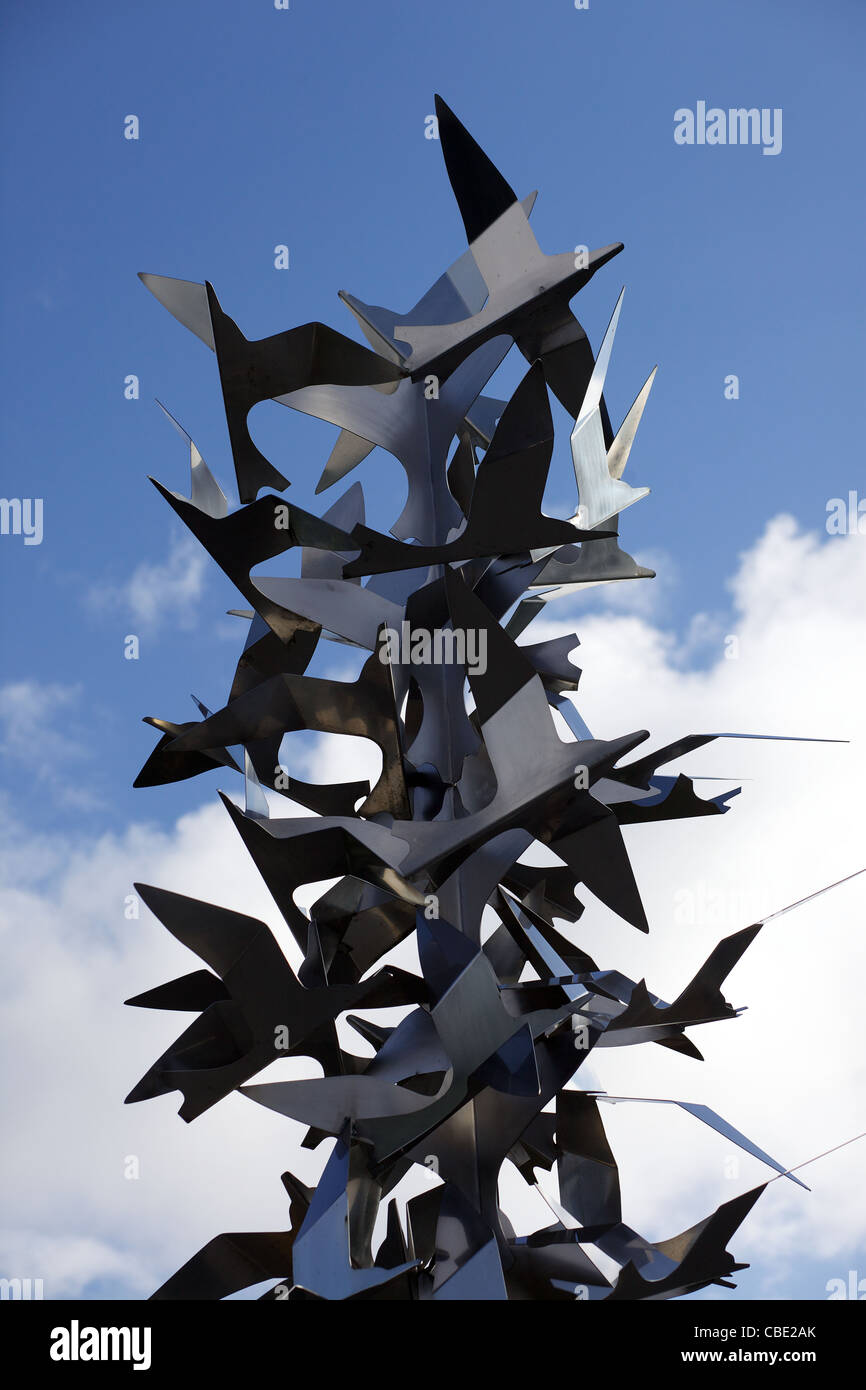 The sculpture and entrance to Auckland Botanic Gardens. Auckland, New