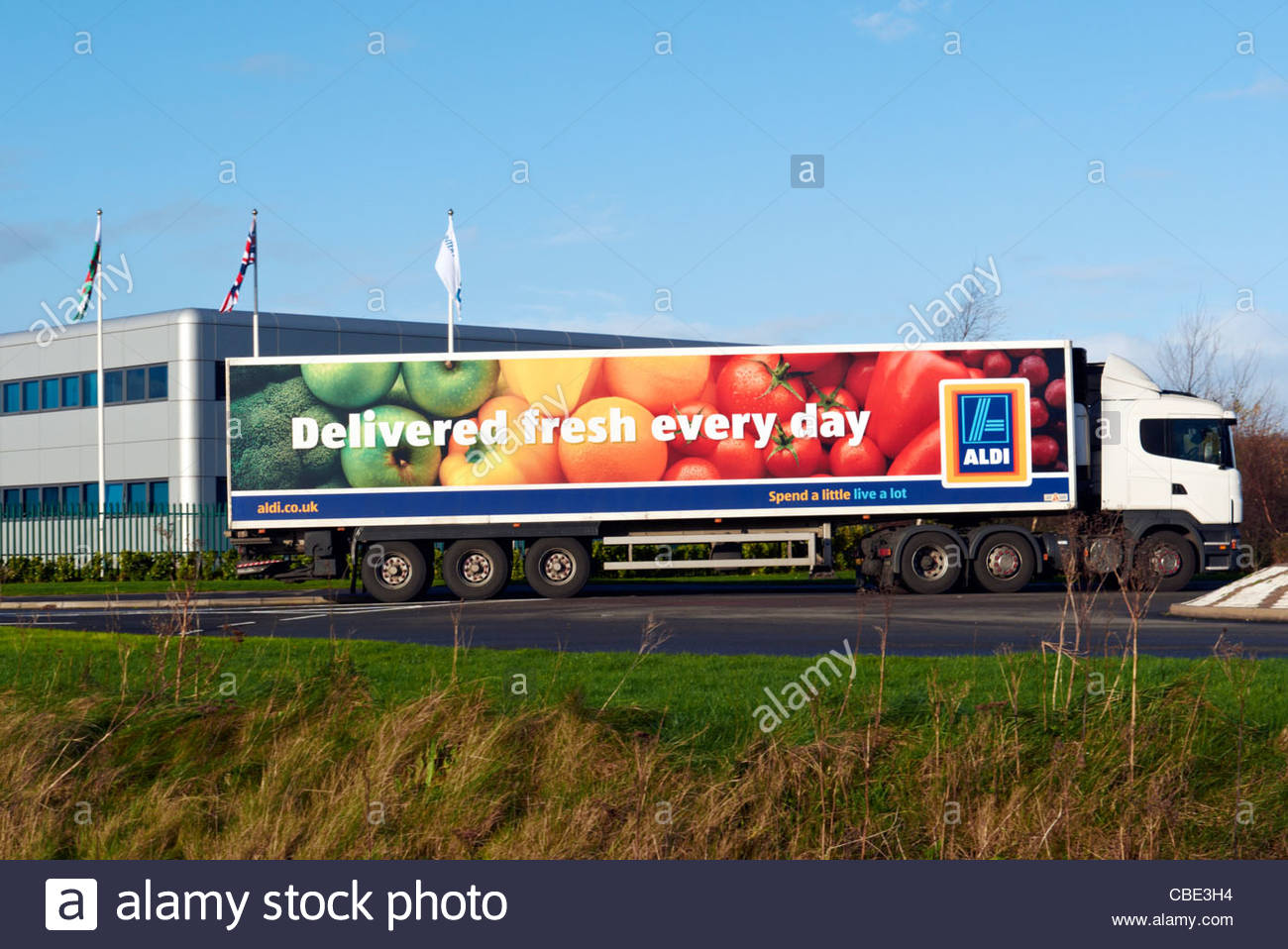 Aldi Delivery Truck High Resolution Stock Photography and Images Alamy