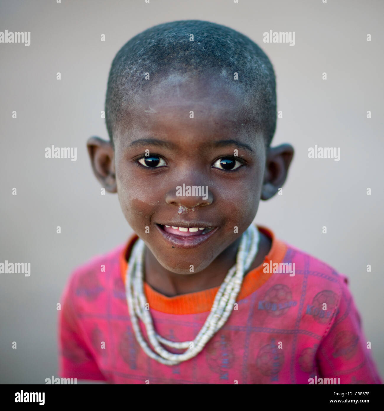 Smile child angola hi-res stock photography and images - Alamy