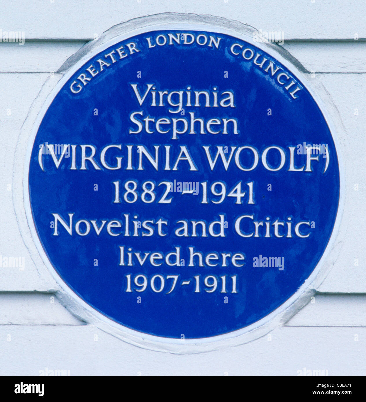 Blue Plaque, Virginia Woolf, 29 Fitzroy Square, London England UK English plaques novelist novelists literary critic critics Stock Photo
