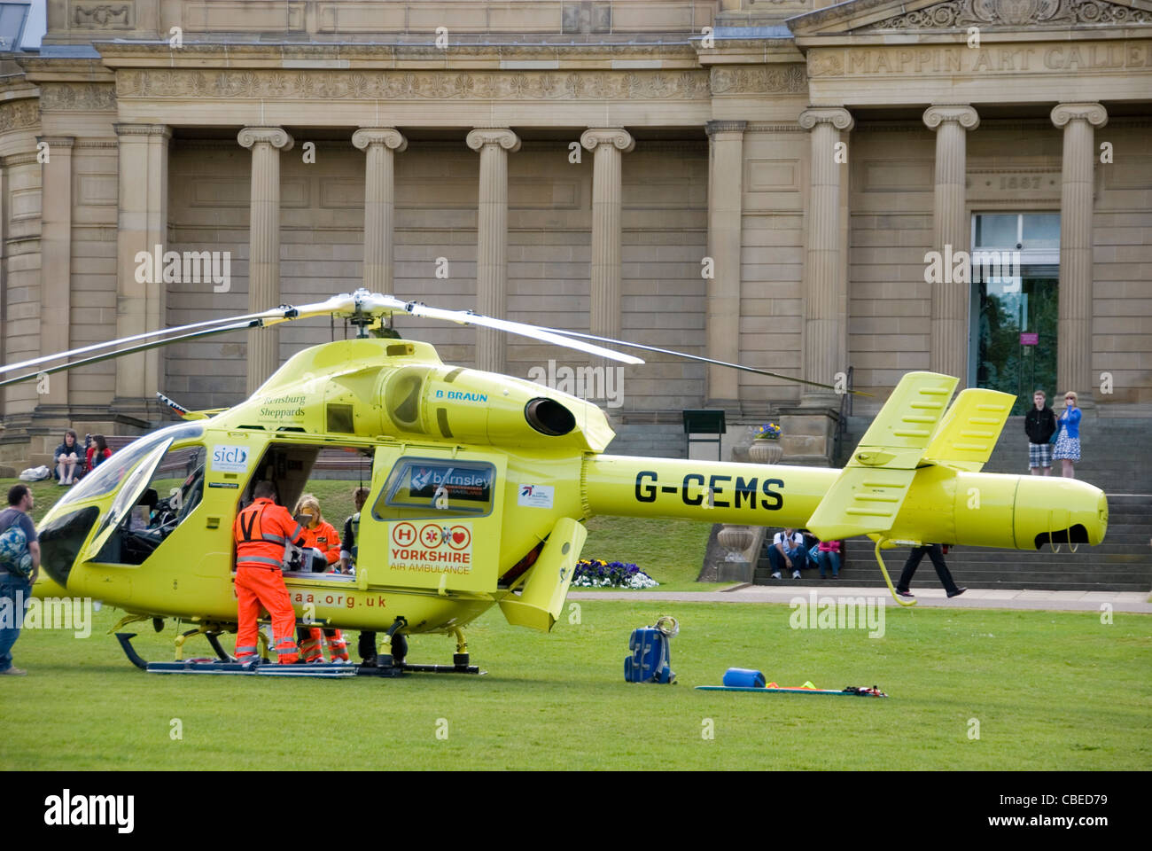 Sheffield Air Ambulance Helicopter unloading in Weston Park, Sheffield, UK Stock Photo