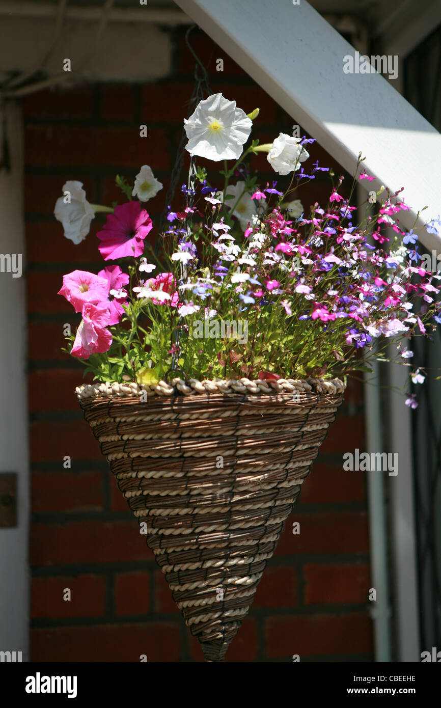 Flower basket hi-res stock photography and images - Alamy