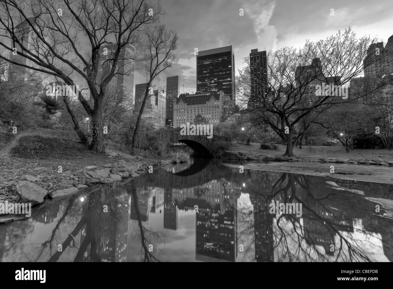 Gapstow bridge in autumn, New York City Central Park Stock Photo Alamy