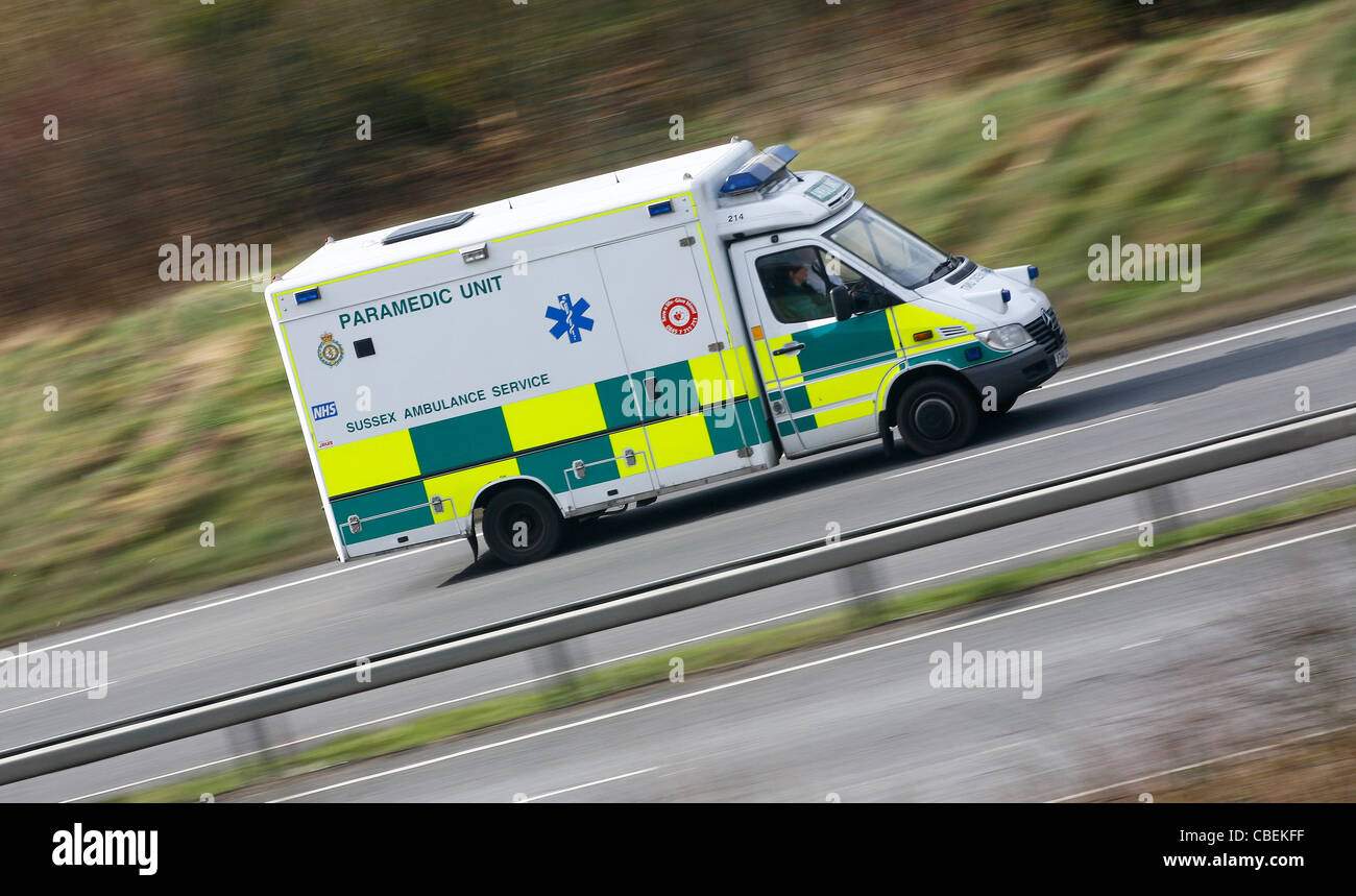Panned ambulance hi-res stock photography and images - Alamy