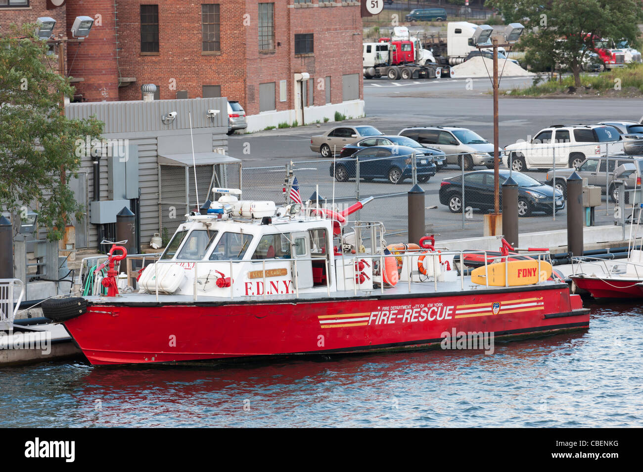 FDNY fire boat Kevin C. Kane docked in the Brooklyn Navy Yard Stock Photo