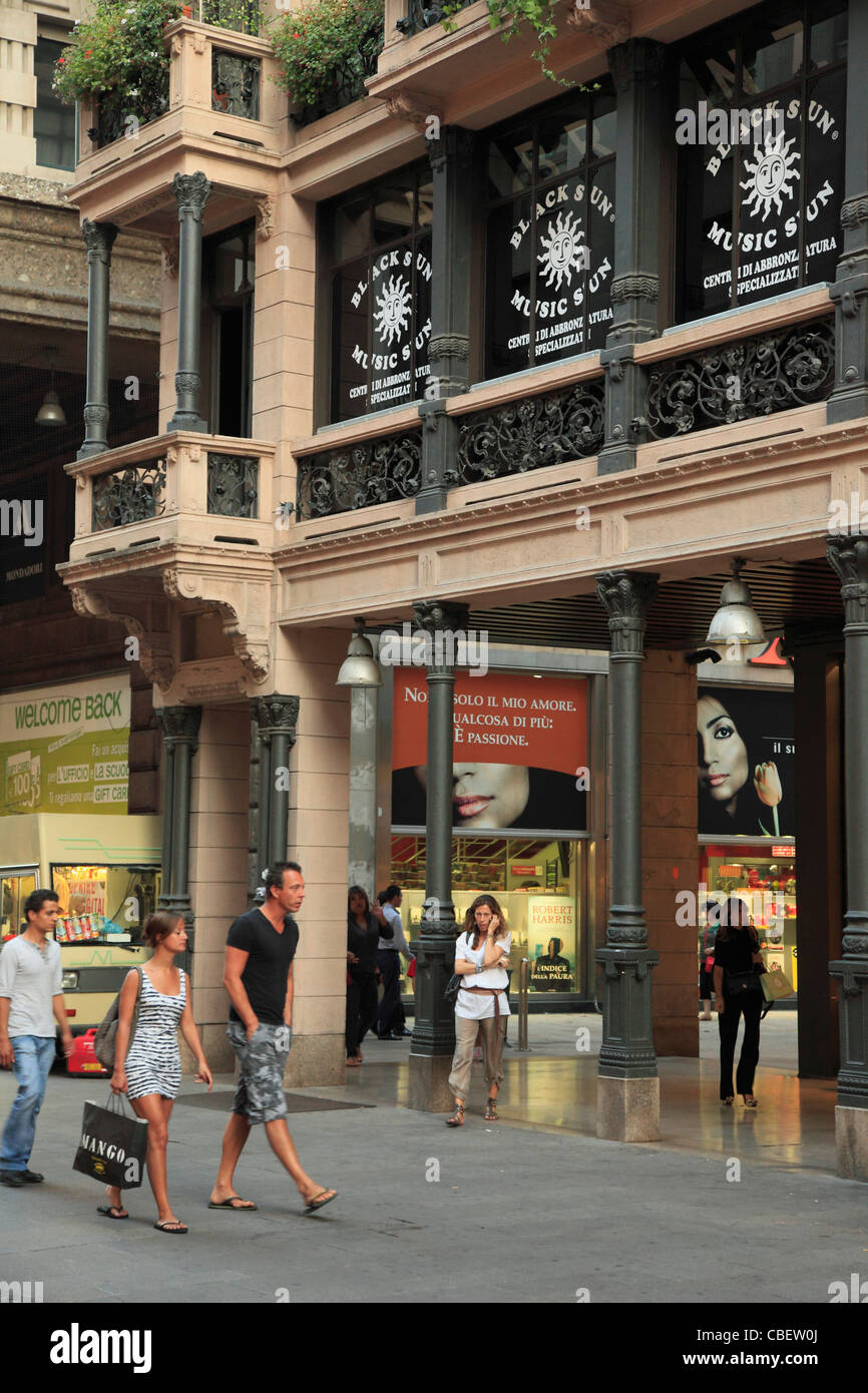 Italy, Lombardy, Milan, Corso Vittorio Emanuele II, shops, shopping, Stock Photo