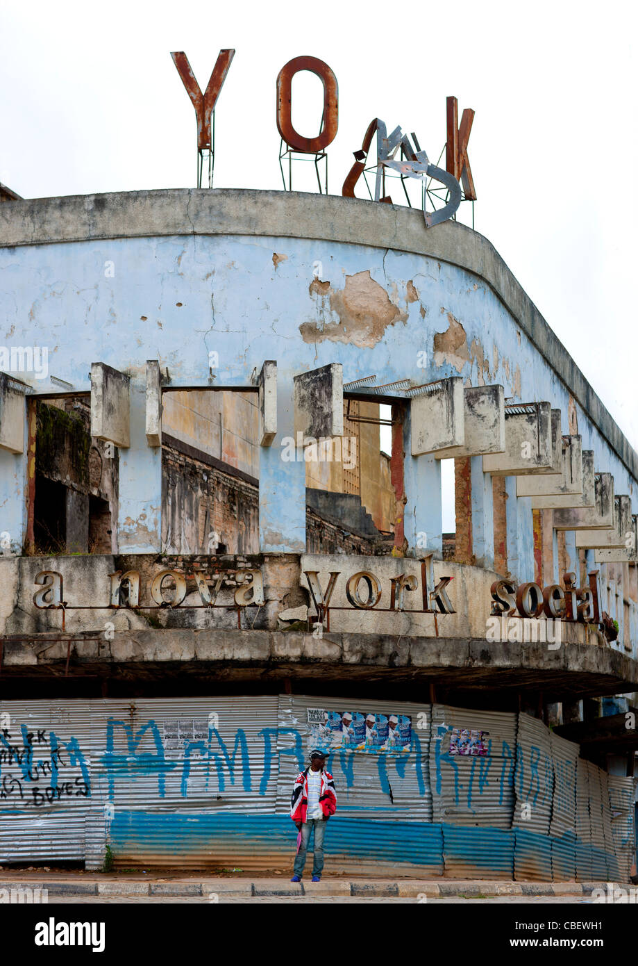 Angola cinema hi-res stock photography and images - Alamy