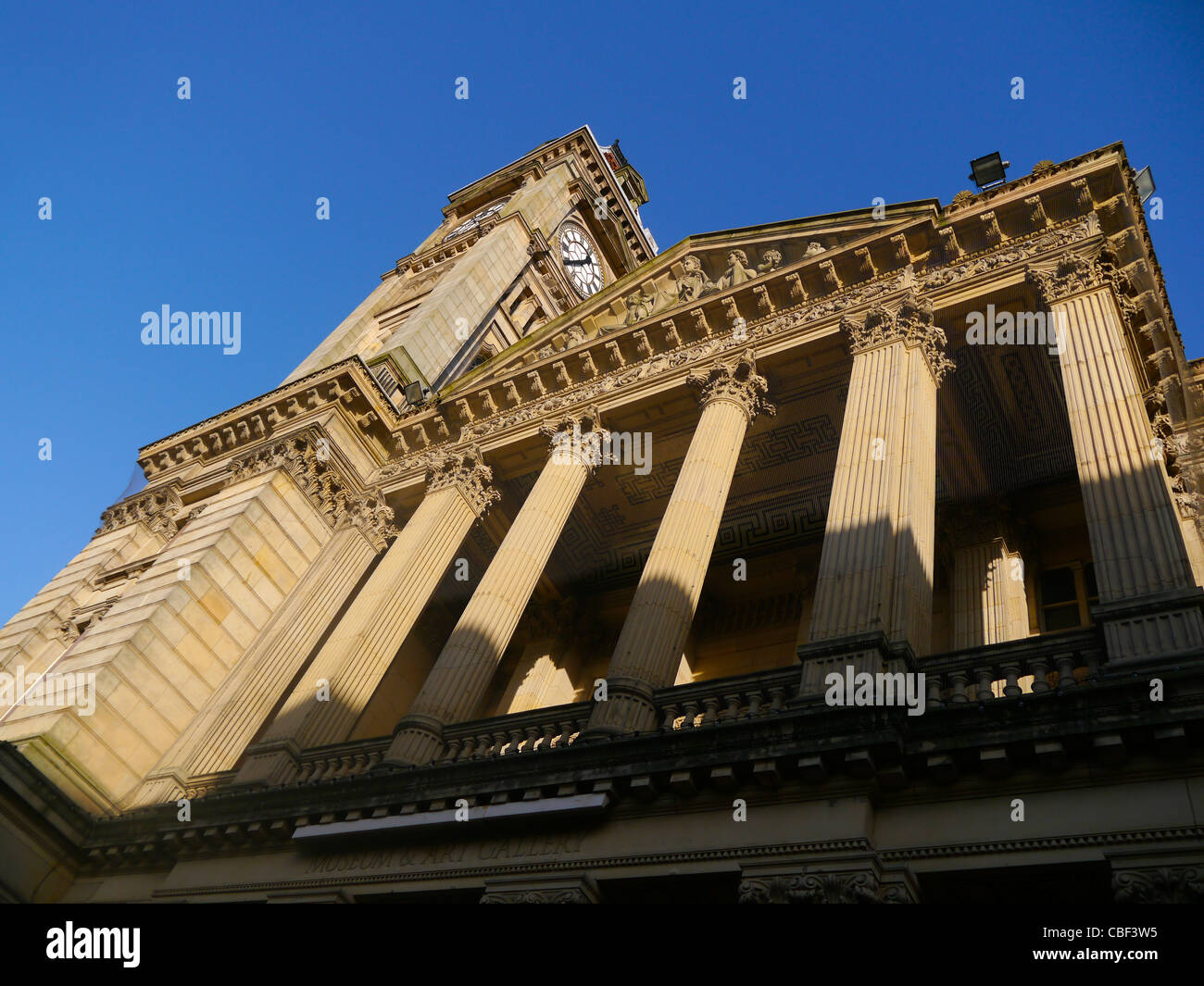 Birmingham city museum and art gallery hi-res stock photography and ...