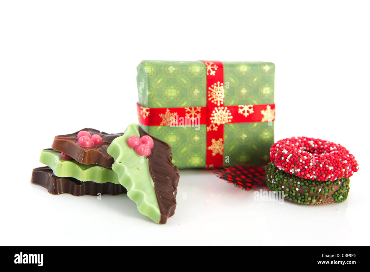 Wrapped present holly branch hi res stock photography and images Alamy