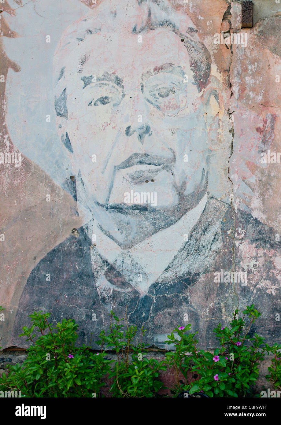 Old Propaganda Wall Painting With Leonid Brejnev, Bilaiambundo Angola Stock Photo