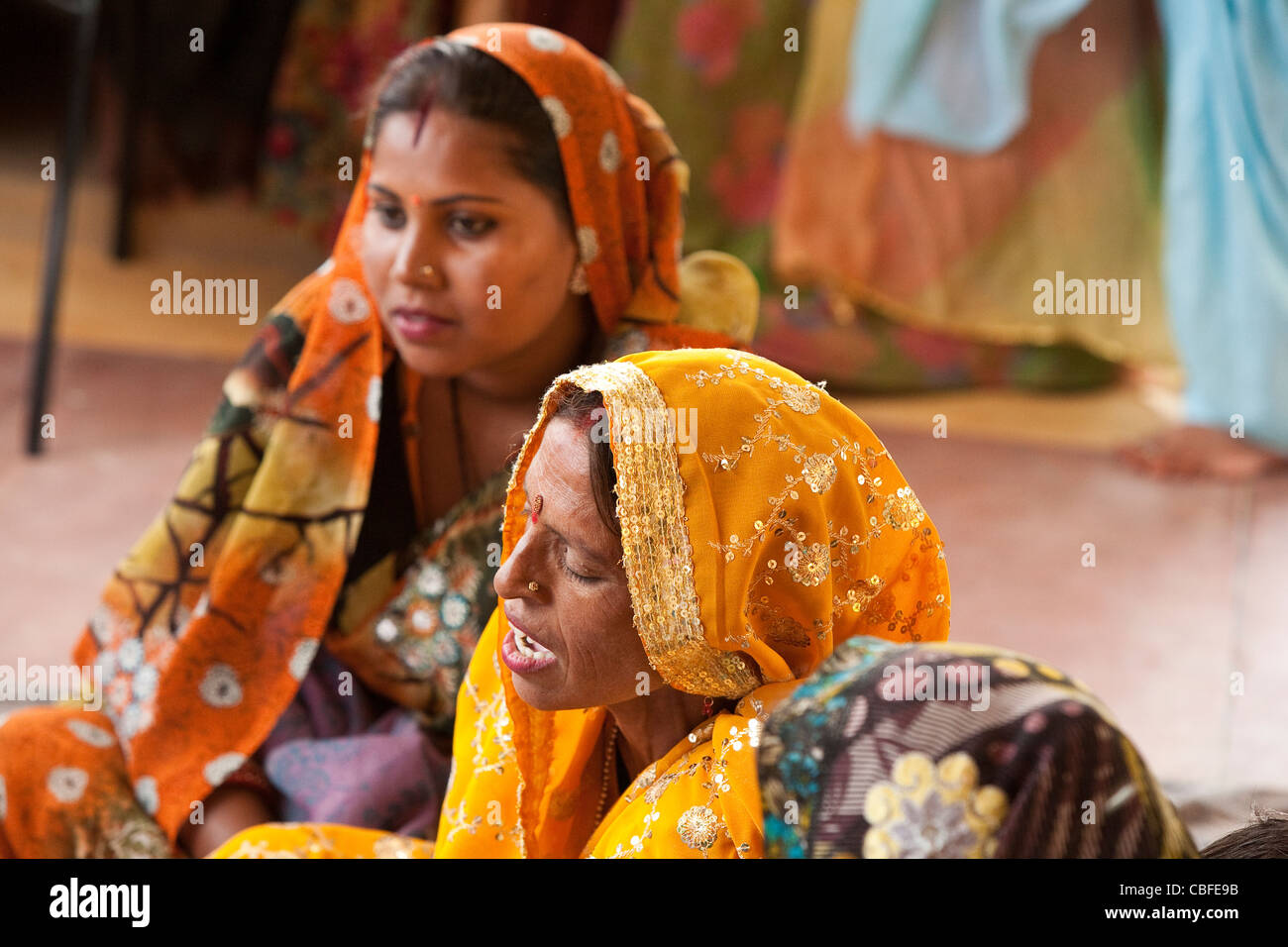 Women of Anoothi - Rajasthan India. Anoothi assists impoverished village women in India attain economic self-sufficiency. Stock Photo