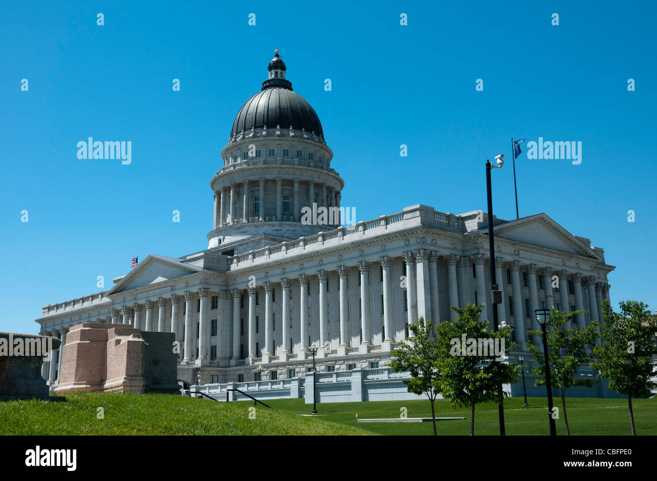 State Capitol Building, Salt Lake City  in Utah USA with war memorial Stock Photo