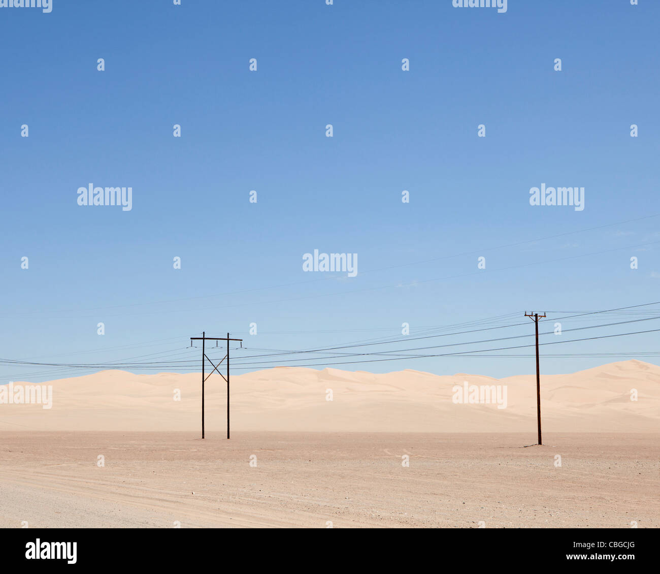 Desert landscape and electric pylons in Yuma, Arizona Stock Photo Alamy