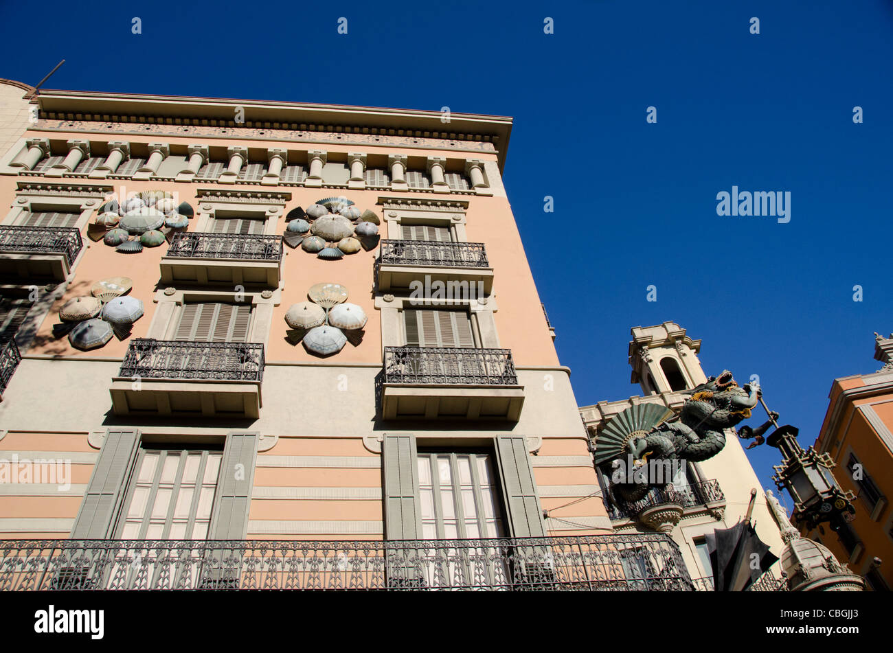 Spain, Catalunya, Barcelona. Popular downtown pedestrian street, La