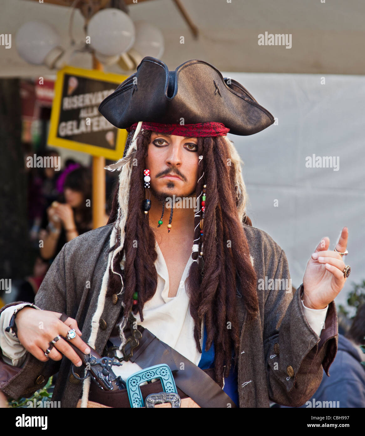 Dressed as captain jack sparrow hi-res stock photography and images - Alamy